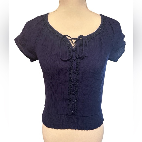 MINE Navy Lace Trim Button Front Peasant Boho Cropped Top Size Small - Picture 1 of 6